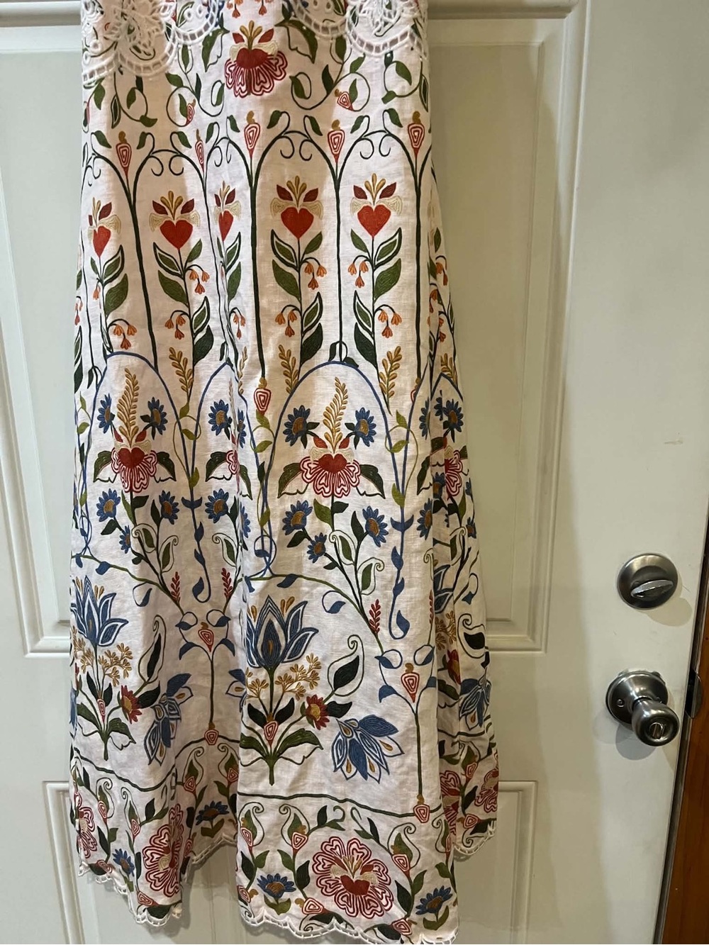 FARM Rio Cream Maxi Dress with Multicolor Floral Embroidery Size Medium - Picture 9 of 10